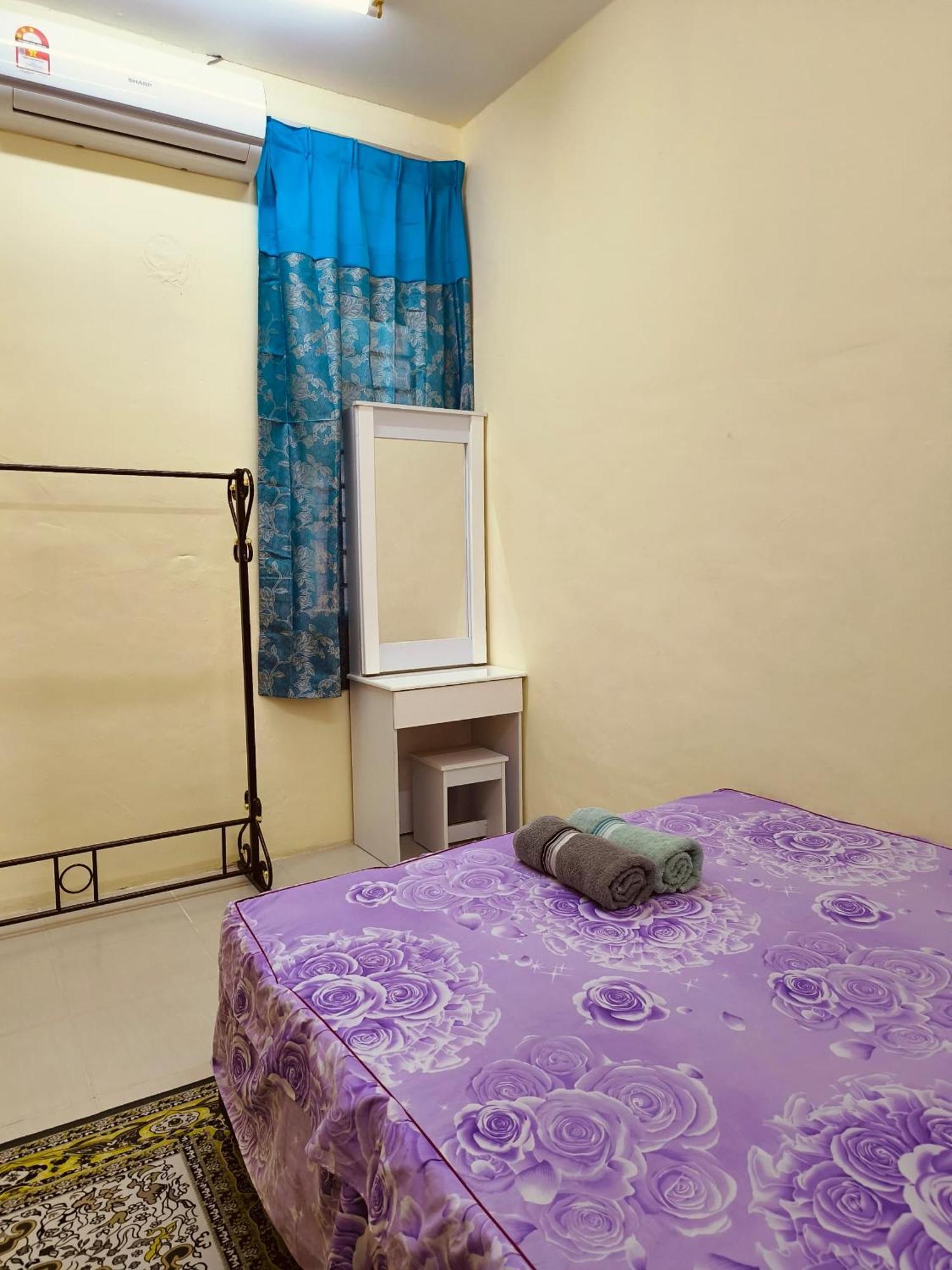 Wafiy Homestay Macang Екстериор снимка